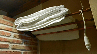 Toallero del baño del primer dormitorio de Rebollares II