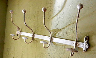 Perchero del segundo dormitorio de Rebollares II